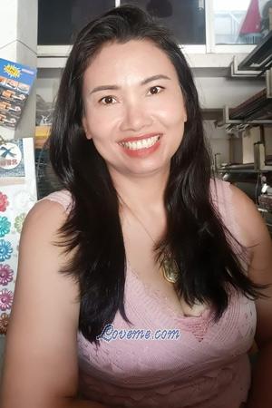 196082 - Punyanuch  (Kung) Age: 54 - Thailand