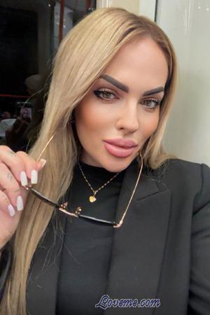 221366 - Alika Age: 47 - Ukraine